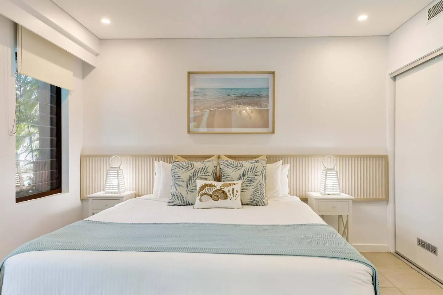 Sunny Swim-Out Serenity With Direct Beach Access Port Douglas Australien