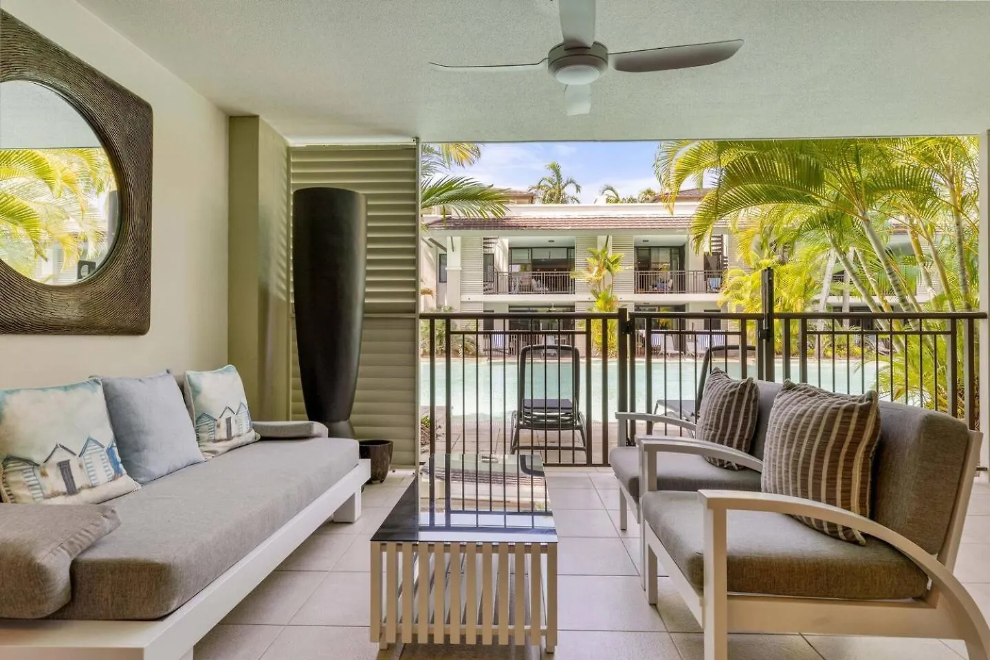 Lejlighed Sunny Swim-Out Serenity With Direct Beach Access Port Douglas Australien