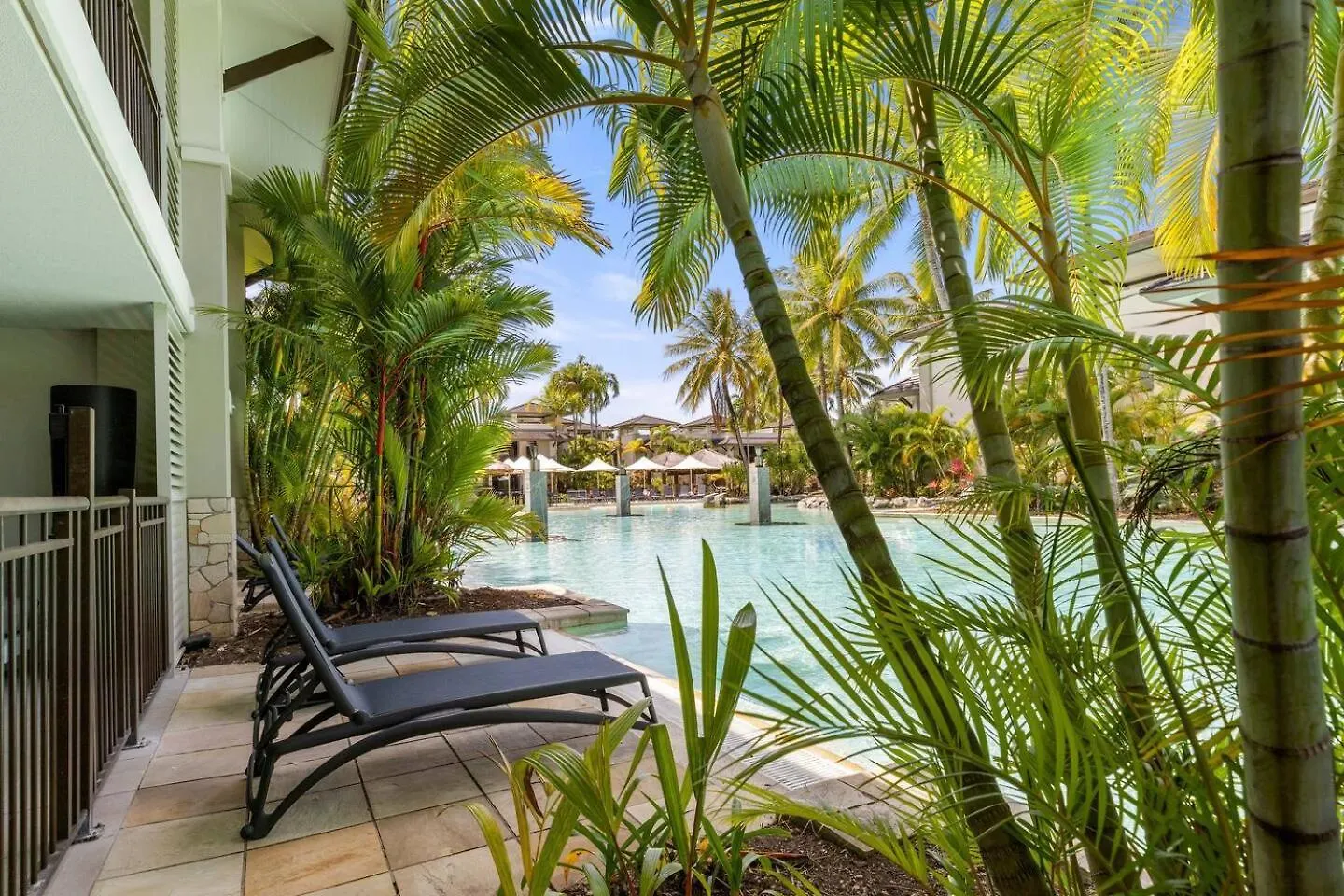 Sunny Swim-Out Serenity With Direct Beach Access Port Douglas 0*,  Australien